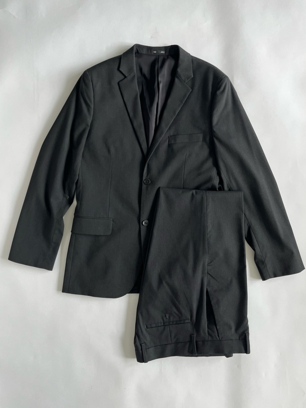 Gap Men's Classic Charcoal 42 reg Suit Jacket & 33x32 Trousers